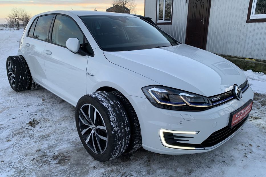 Продам Volkswagen e-Golf Безключовий,Full Led перед зад 2020 года в Львове