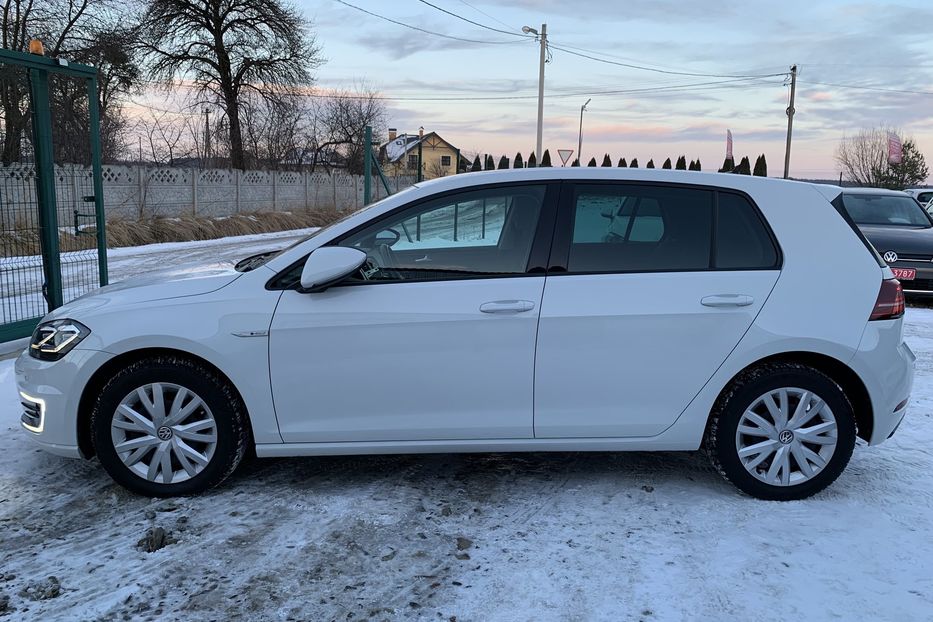 Продам Volkswagen e-Golf Безключовий,Full Led перед зад 2020 года в Львове