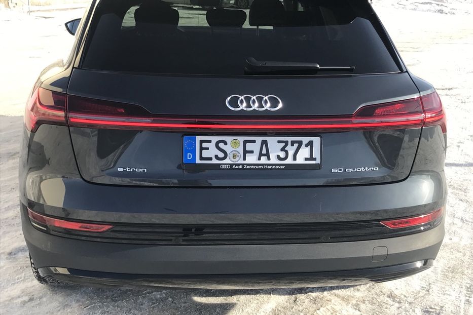 Продам Audi E-Tron Basis quattro 50 230kW 2020 года в Львове