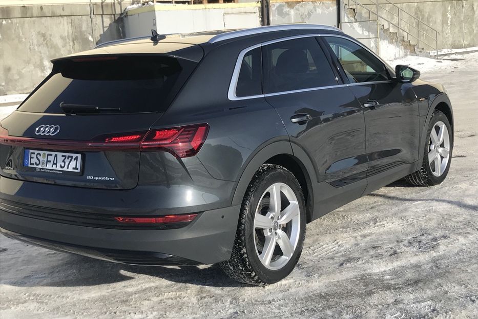 Продам Audi E-Tron Basis quattro 50 230kW 2020 года в Львове