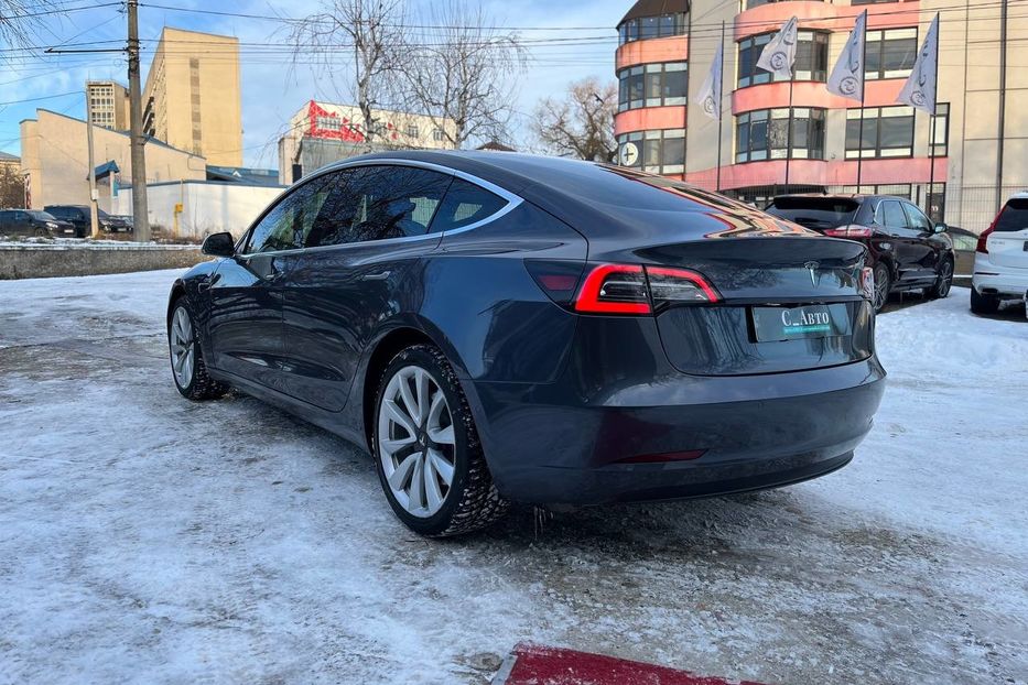 Продам Tesla Model 3 2019 года в Черновцах