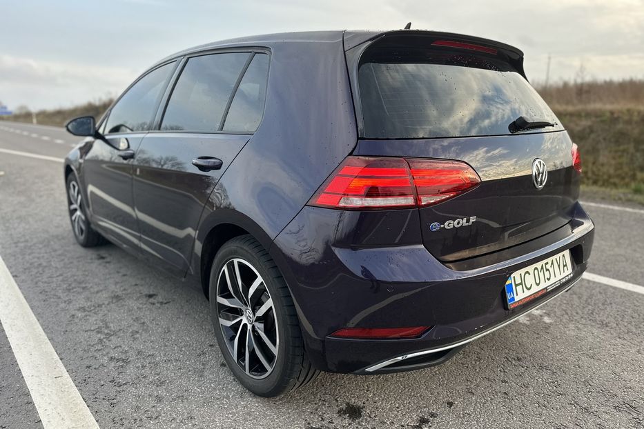 Продам Volkswagen e-Golf FULL LED,Шкіра,Дюнаудіо,Круїз 2019 года в Львове