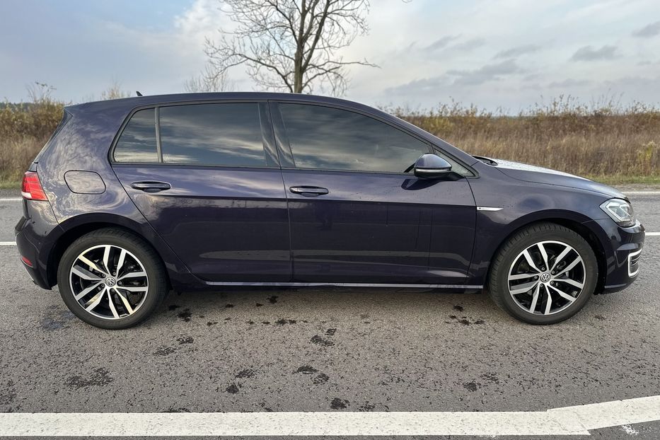 Продам Volkswagen e-Golf FULL LED,Шкіра,Дюнаудіо,Круїз 2019 года в Львове