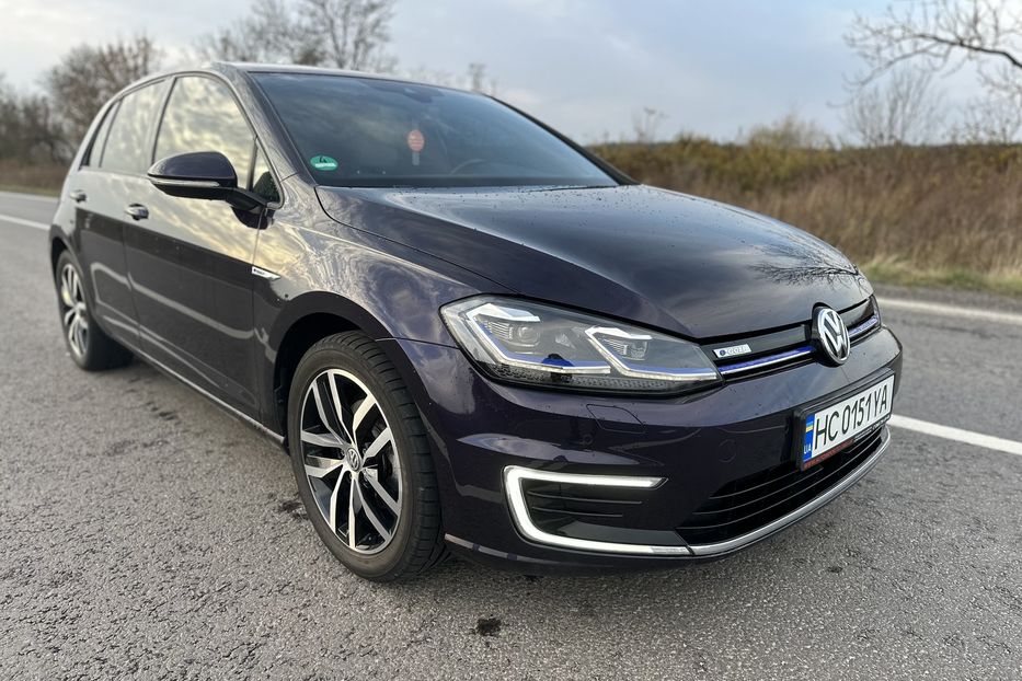 Продам Volkswagen e-Golf FULL LED,Шкіра,Дюнаудіо,Круїз 2019 года в Львове