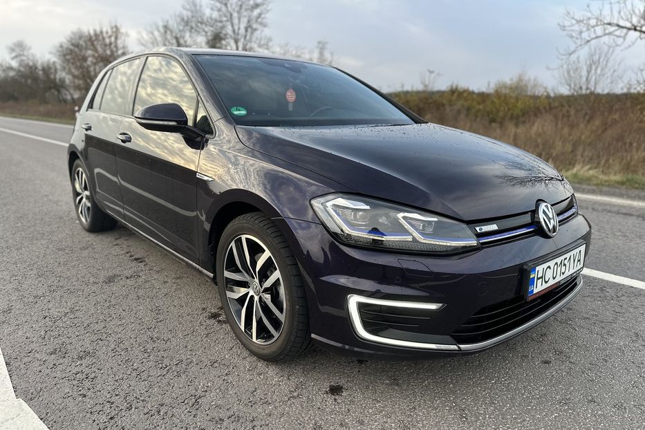 Продам Volkswagen e-Golf FULL LED,Шкіра,Дюнаудіо,Круїз 2019 года в Львове