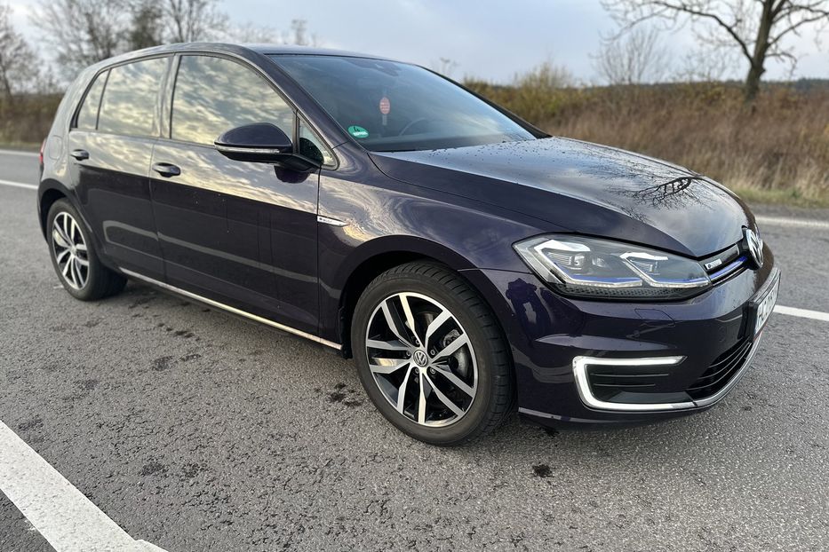 Продам Volkswagen e-Golf FULL LED,Шкіра,Дюнаудіо,Круїз 2019 года в Львове