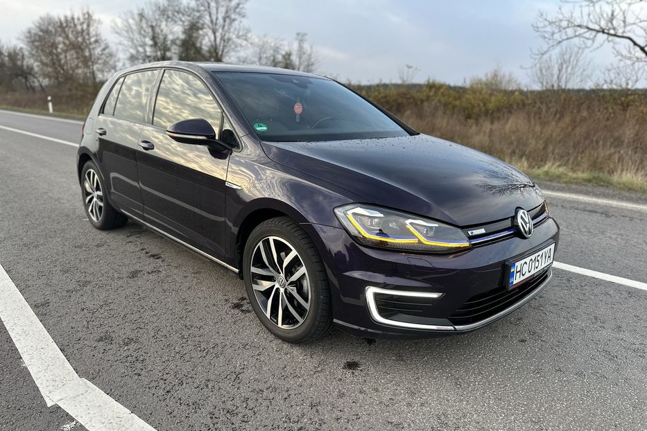 Продам Volkswagen e-Golf FULL LED,Шкіра,Дюнаудіо,Круїз 2019 года в Львове