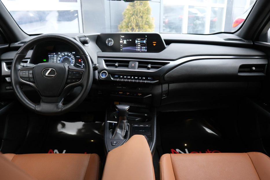 Продам Lexus NX 200 UX 2021 года в Одессе