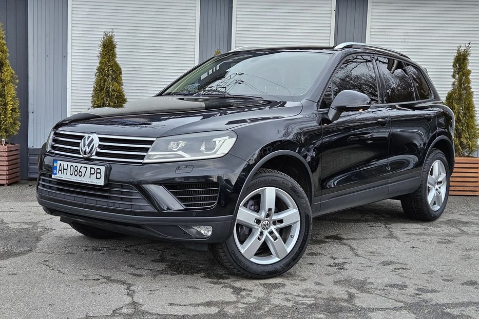 Продам Volkswagen Touareg 2017 года в Киеве