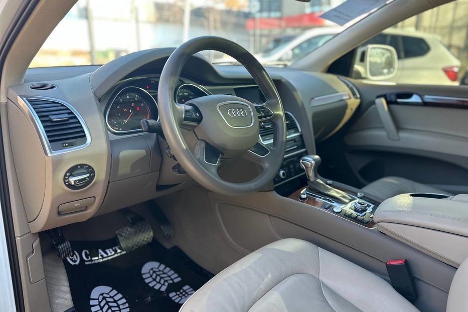 Продам Audi Q7 2015 года в Черновцах