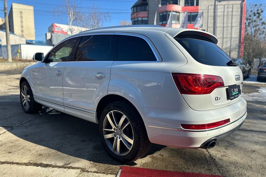 Продам Audi Q7 2015 года в Черновцах