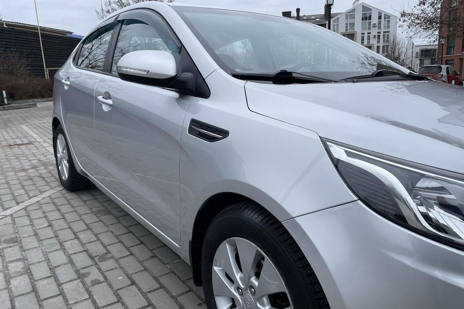 Продам Kia Rio 2012 года в Киеве