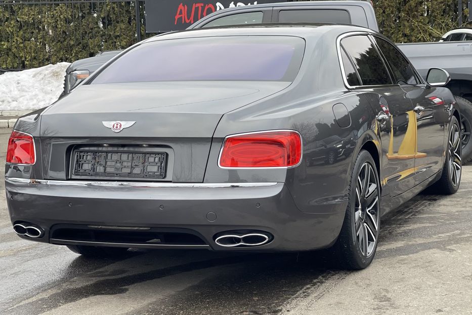 Продам Bentley Flying Spur 2018 года в Киеве