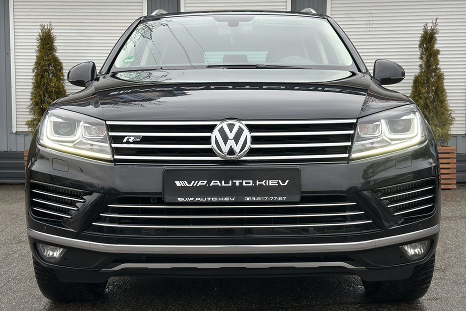 Продам Volkswagen Touareg R Line 2015 года в Киеве