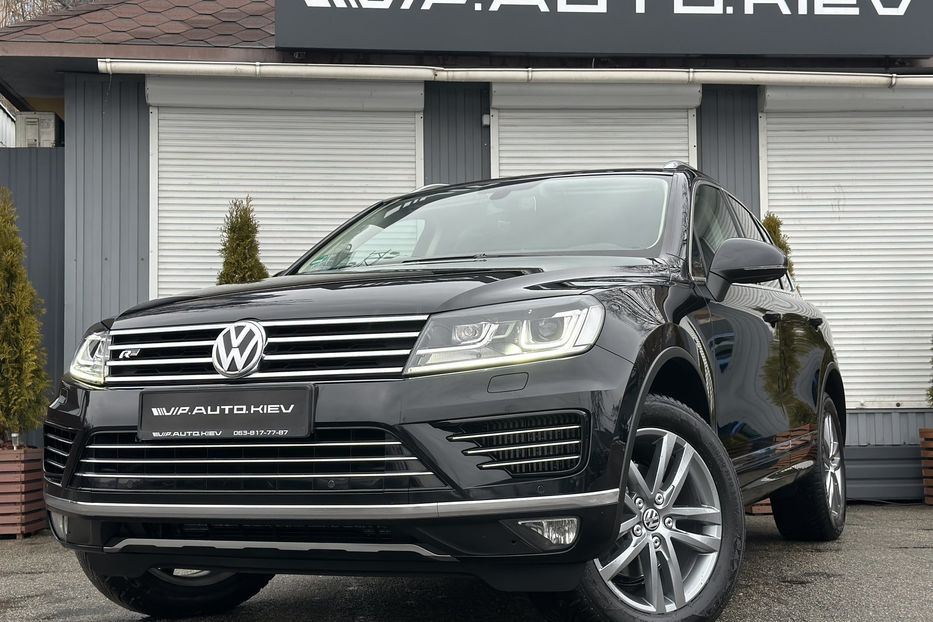 Продам Volkswagen Touareg R Line 2015 года в Киеве