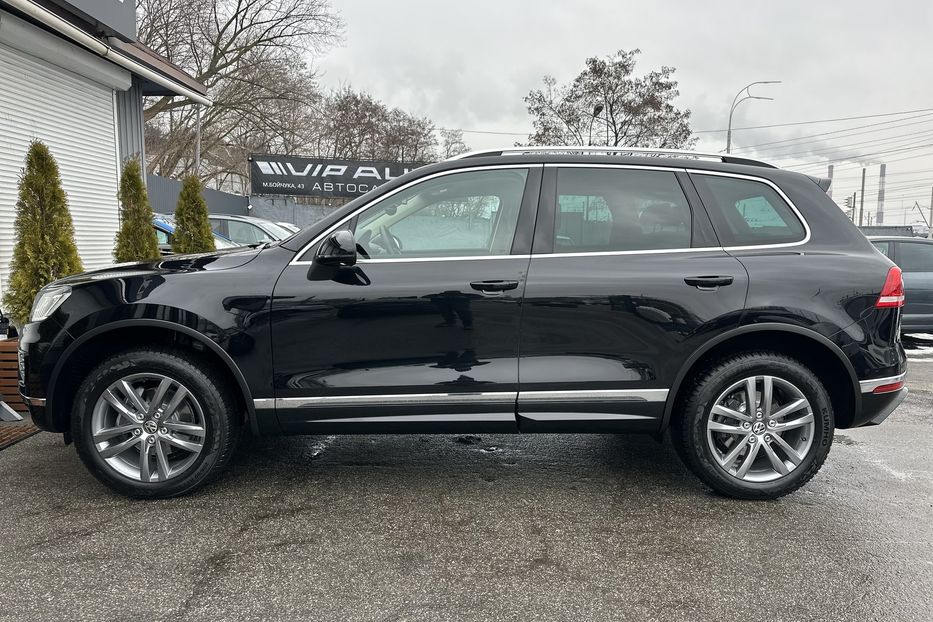 Продам Volkswagen Touareg R Line 2015 года в Киеве