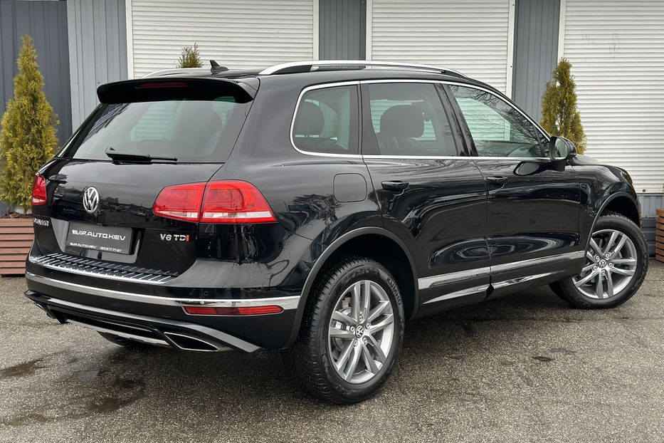 Продам Volkswagen Touareg R Line 2015 года в Киеве