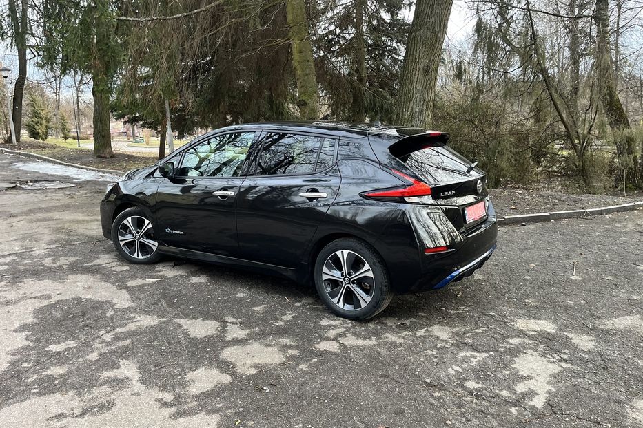 Продам Nissan Leaf Leaf 40kWh Zero Edition 2018 года в Житомире