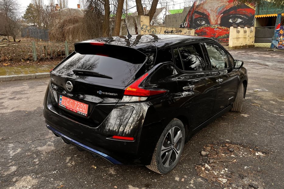 Продам Nissan Leaf Leaf 40kWh Zero Edition 2018 года в Житомире