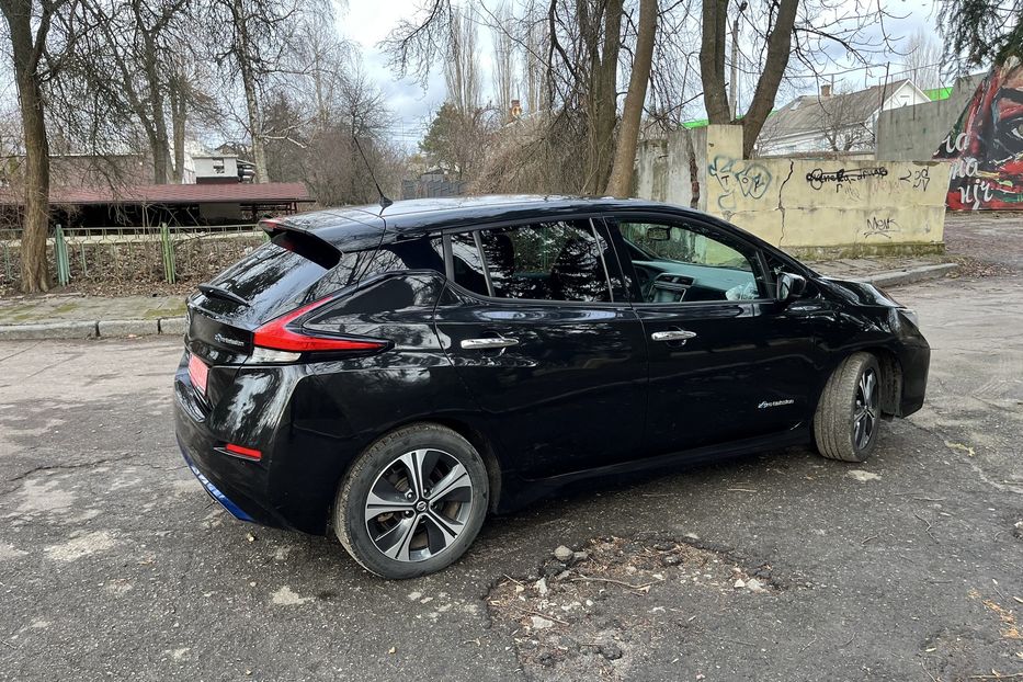 Продам Nissan Leaf Leaf 40kWh Zero Edition 2018 года в Житомире