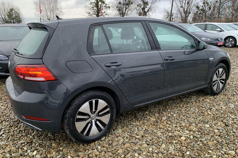 Продам Volkswagen e-Golf 35.8kWh,136к.с./100 кВт 2020 года в Львове