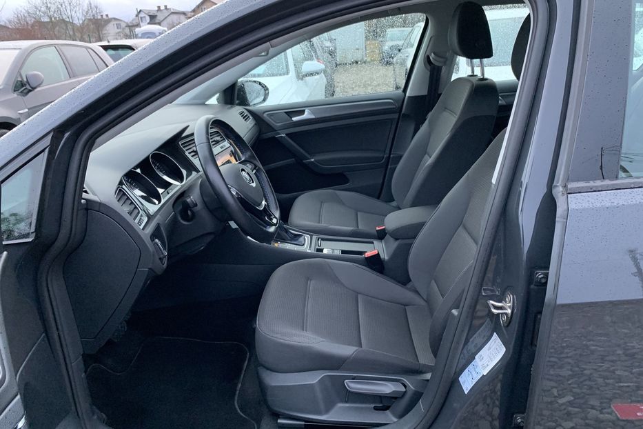 Продам Volkswagen e-Golf 35.8kWh,136к.с./100 кВт 2020 года в Львове