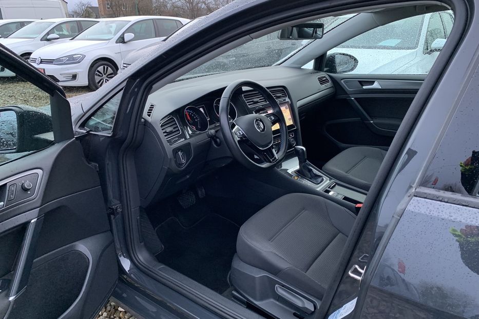 Продам Volkswagen e-Golf 35.8kWh,136к.с./100 кВт 2020 года в Львове
