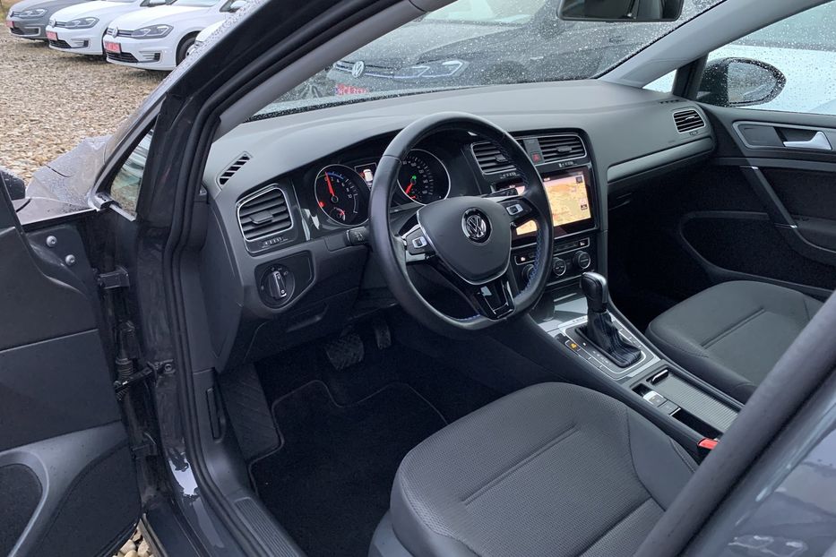 Продам Volkswagen e-Golf 35.8kWh,136к.с./100 кВт 2020 года в Львове