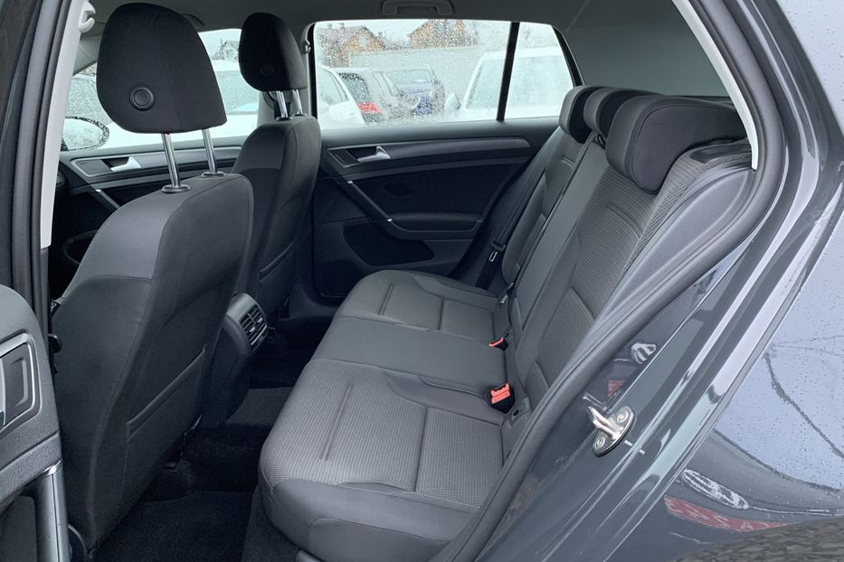 Продам Volkswagen e-Golf 35.8kWh,136к.с./100 кВт 2020 года в Львове