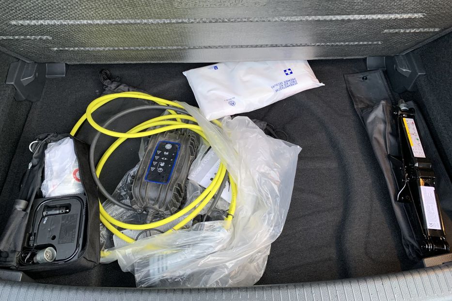 Продам Volkswagen e-Golf 35.8kWh,136к.с./100 кВт 2020 года в Львове
