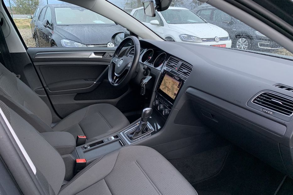 Продам Volkswagen e-Golf 35.8kWh,136к.с./100 кВт 2020 года в Львове