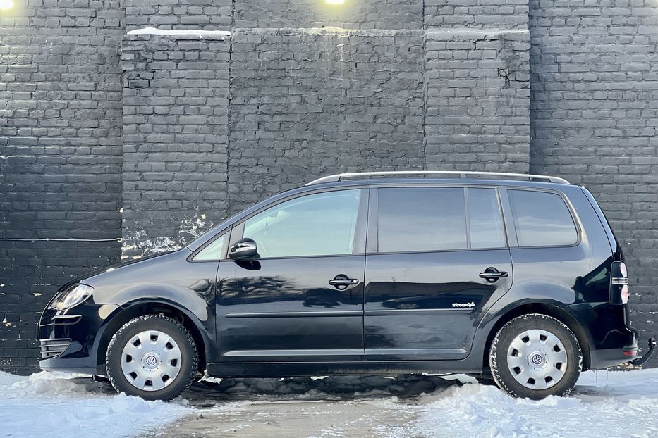 Продам Volkswagen Touran 2010 года в Луцке