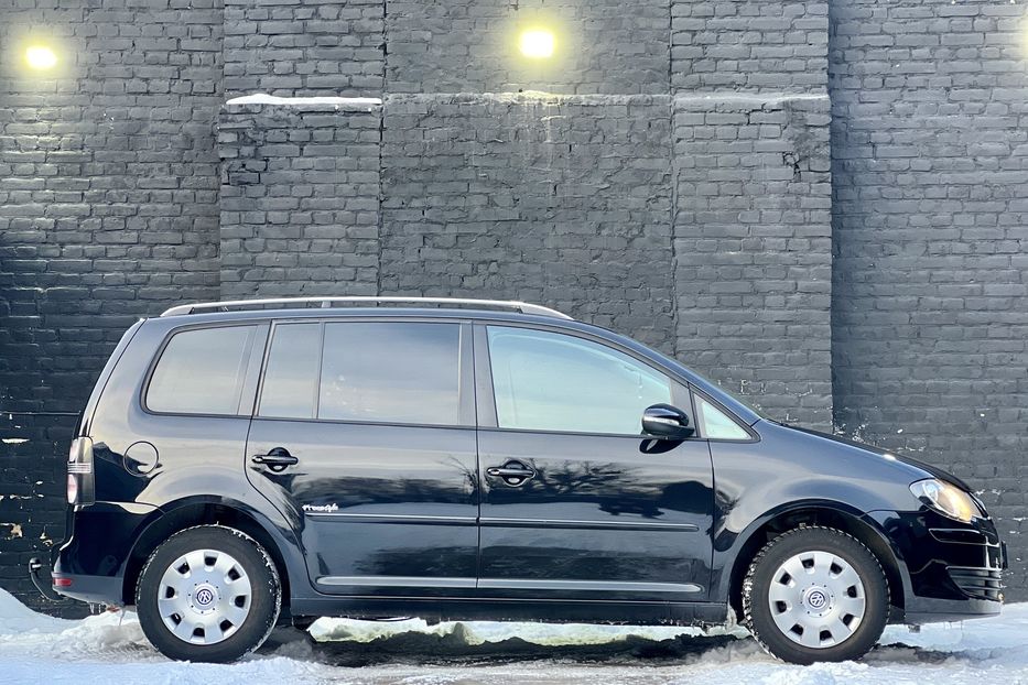 Продам Volkswagen Touran 2010 года в Луцке