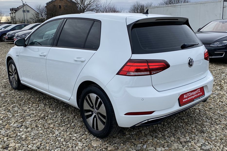 Продам Volkswagen e-Golf Тепловий,Колеса,Підігрів сидін 2018 года в Львове