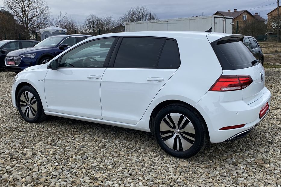 Продам Volkswagen e-Golf Тепловий,Колеса,Підігрів сидін 2018 года в Львове