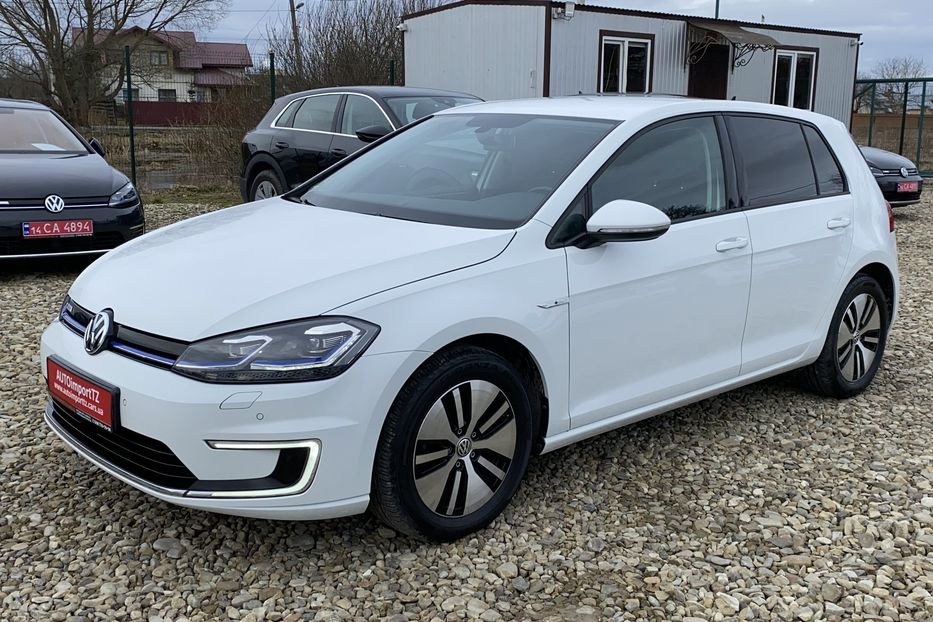 Продам Volkswagen e-Golf Тепловий,Колеса,Підігрів сидін 2018 года в Львове