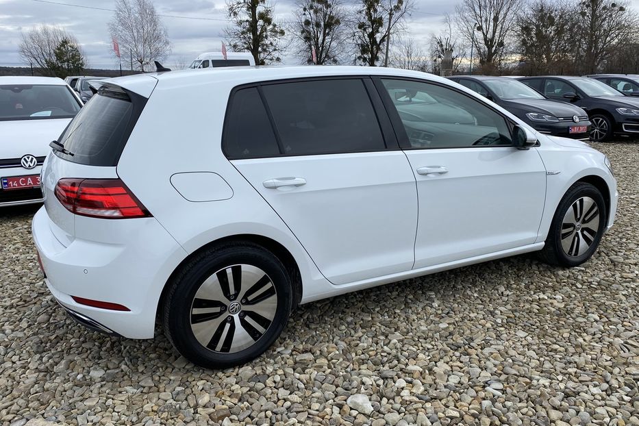 Продам Volkswagen e-Golf Тепловий,Колеса,Підігрів сидін 2018 года в Львове