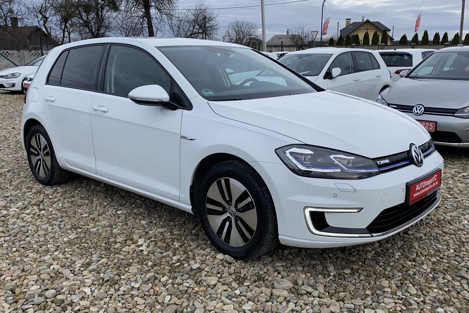 Продам Volkswagen e-Golf Тепловий,Колеса,Підігрів сидін 2018 года в Львове