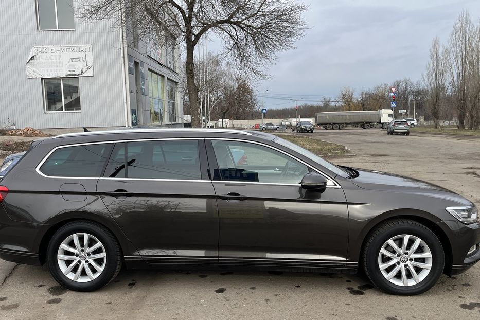 Продам Volkswagen Passat B8 Comfortline 2015 года в Николаеве