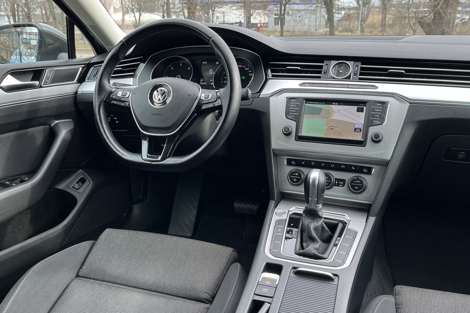 Продам Volkswagen Passat B8 Comfortline 2015 года в Николаеве