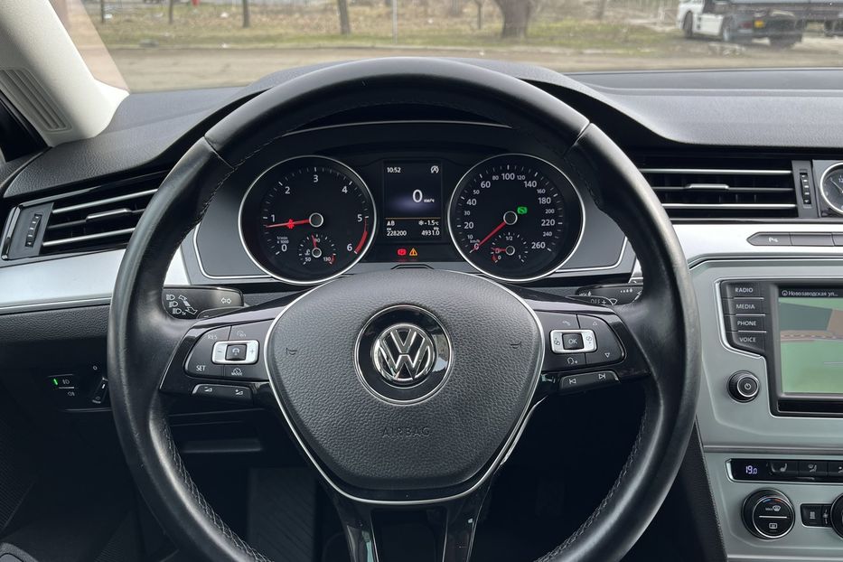 Продам Volkswagen Passat B8 Comfortline 2015 года в Николаеве