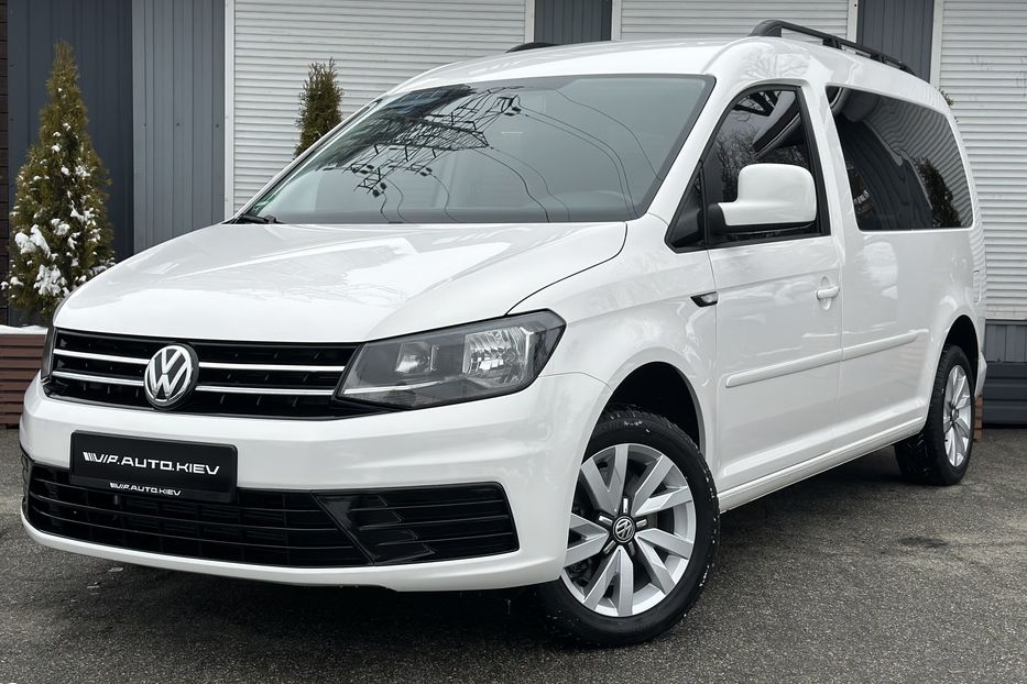 Продам Volkswagen Caddy пасс. Maxi Long 2015 года в Киеве