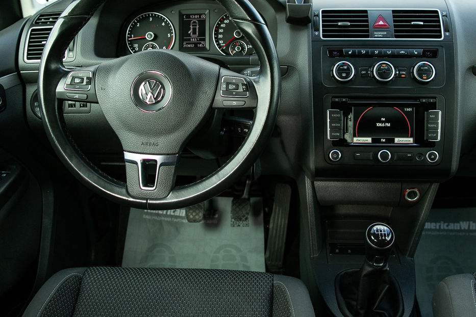 Продам Volkswagen Touran 2.0 TDI • Comfort 2015 года в Черновцах