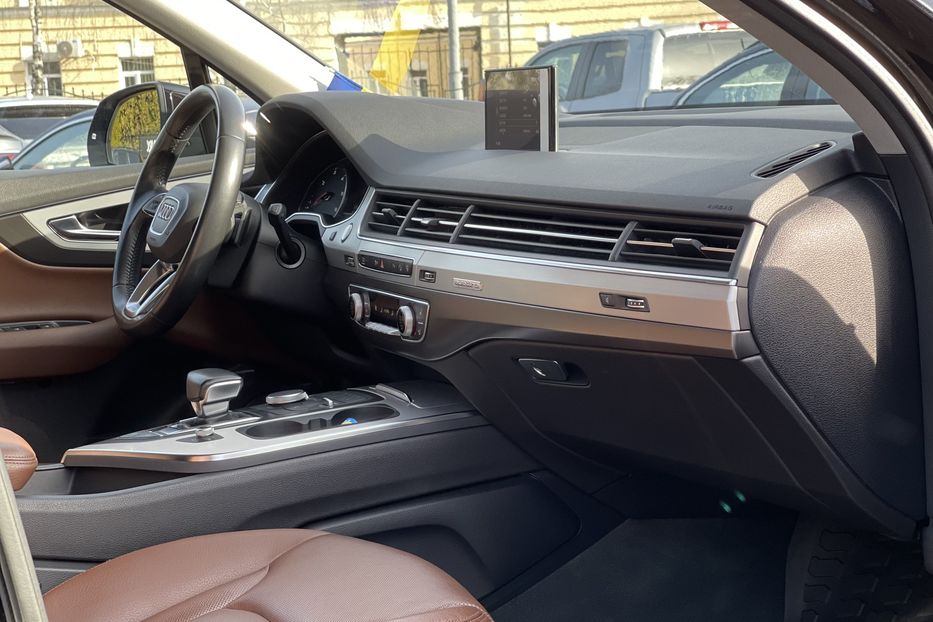 Продам Audi Q7 3.0 TDI 2016 года в Киеве