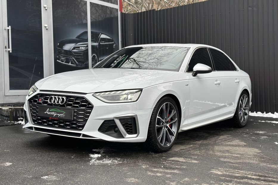 Продам Audi S4 Quattro  2017 года в Киеве