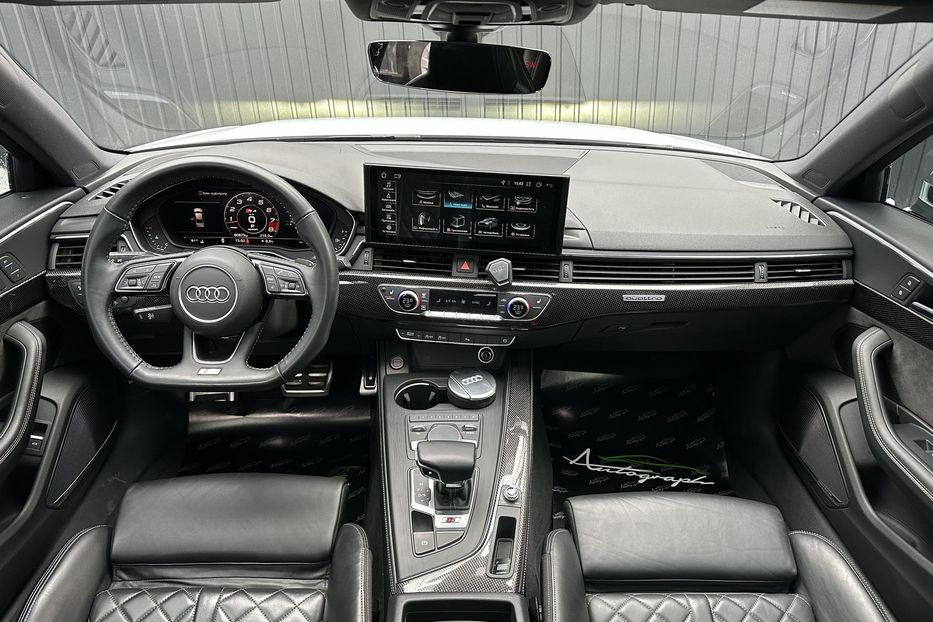 Продам Audi S4 Quattro  2017 года в Киеве