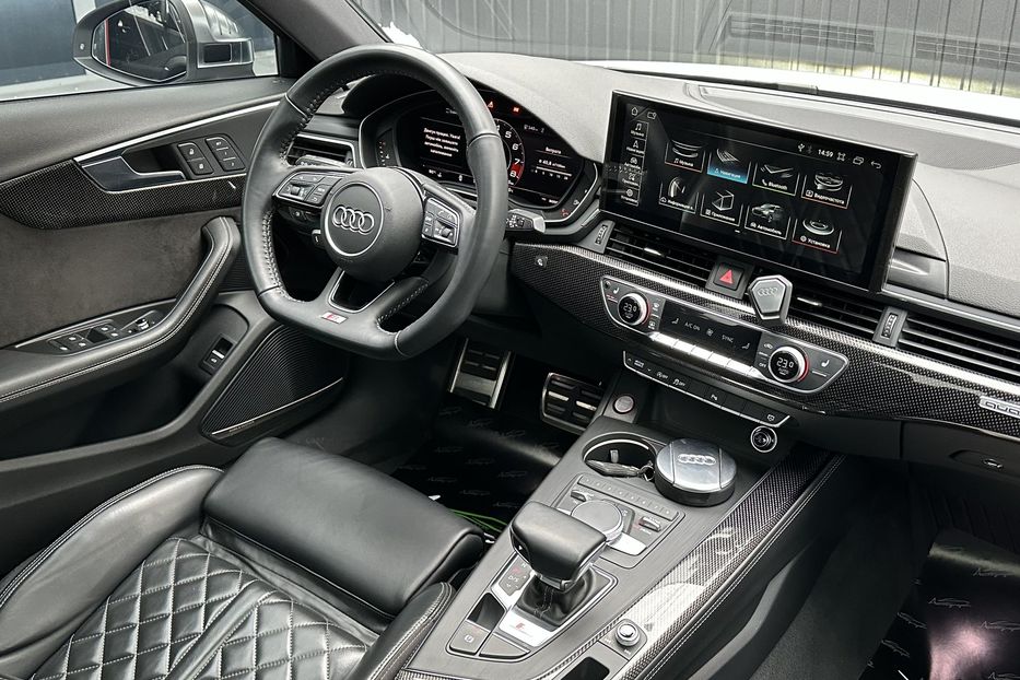 Продам Audi S4 Quattro  2017 года в Киеве