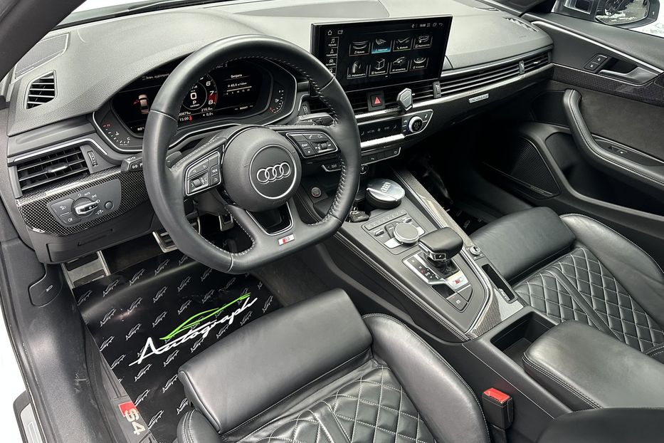 Продам Audi S4 Quattro  2017 года в Киеве