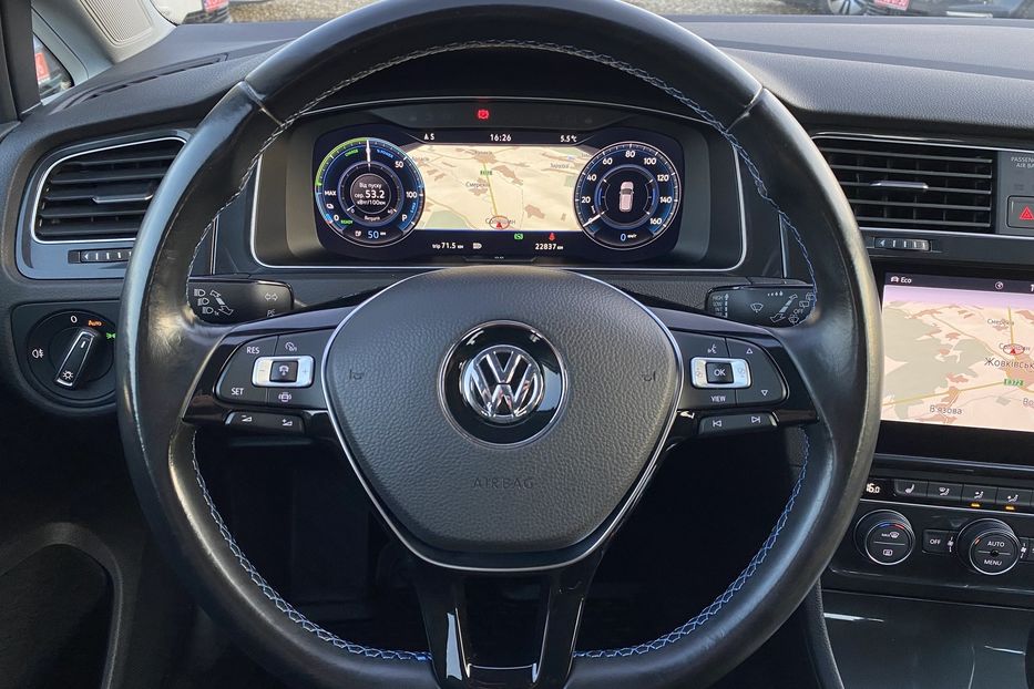 Продам Volkswagen e-Golf FULL LED,Безключовий,Камера 2020 года в Львове