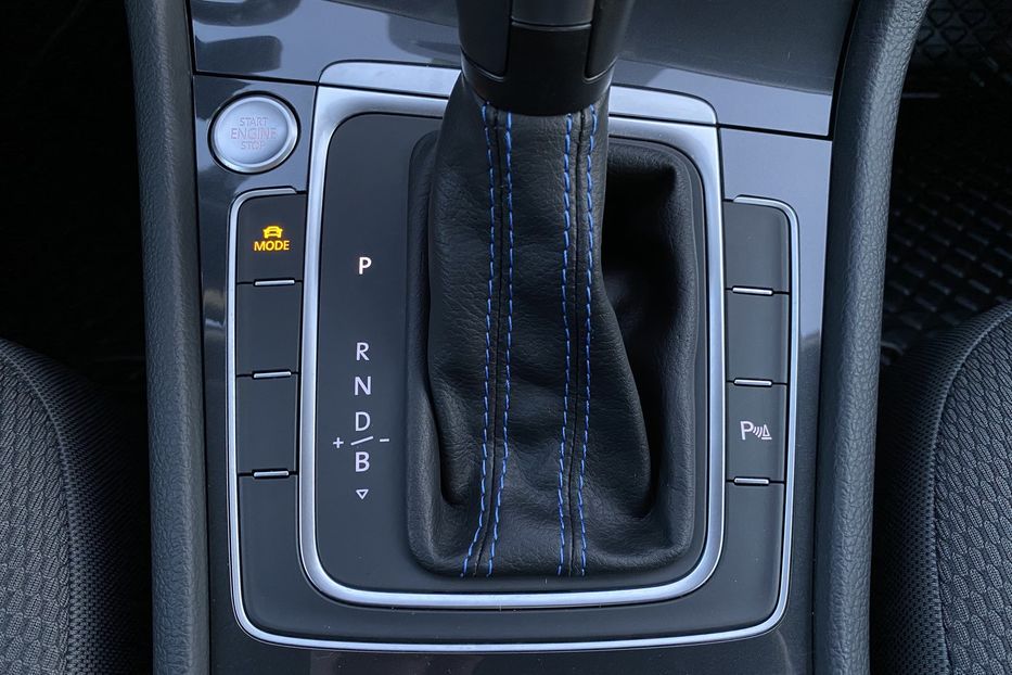 Продам Volkswagen e-Golf FULL LED,Безключовий,Камера 2020 года в Львове